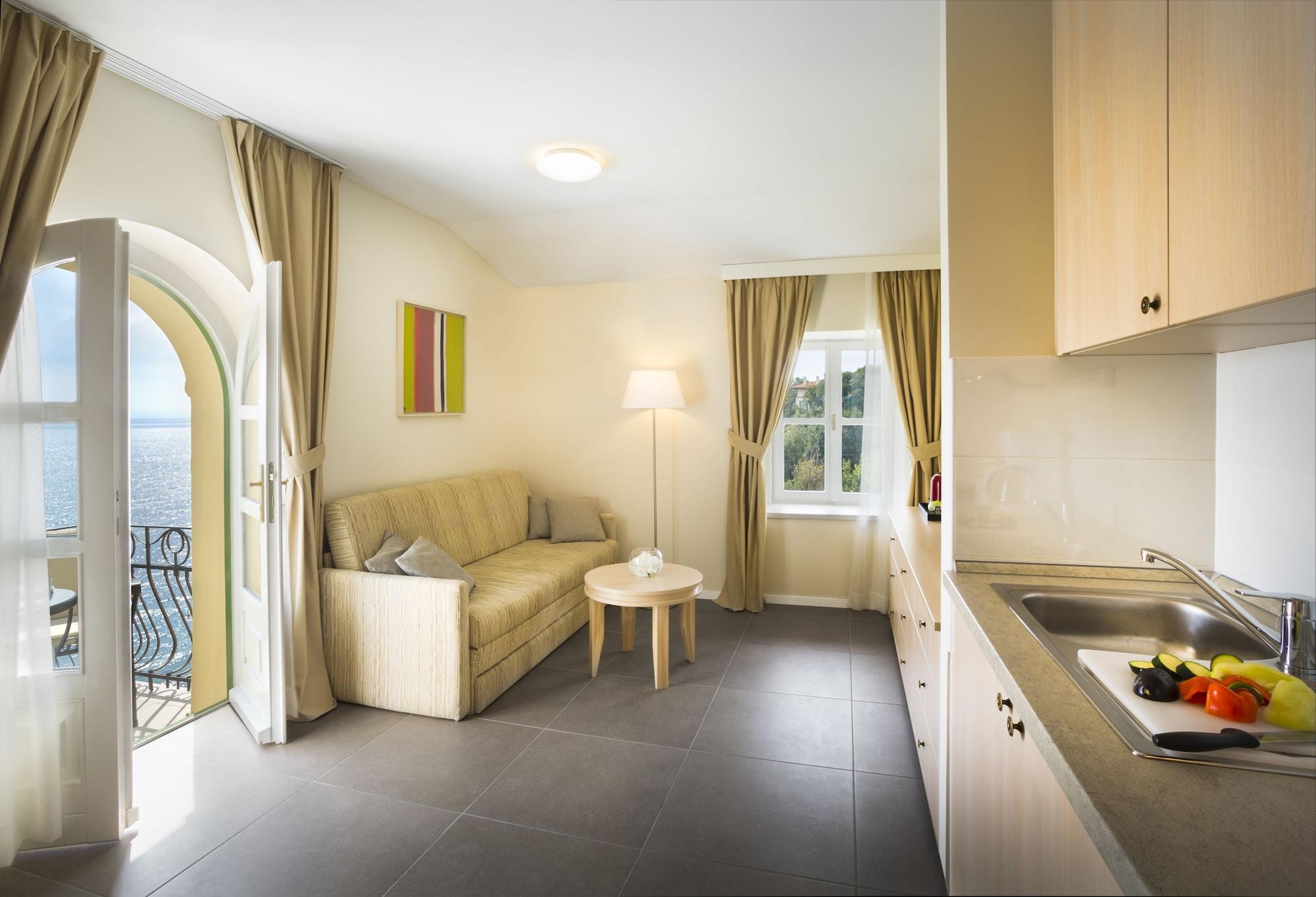Apartments Belvedere - Liburnia Lovran Zewnętrze zdjęcie